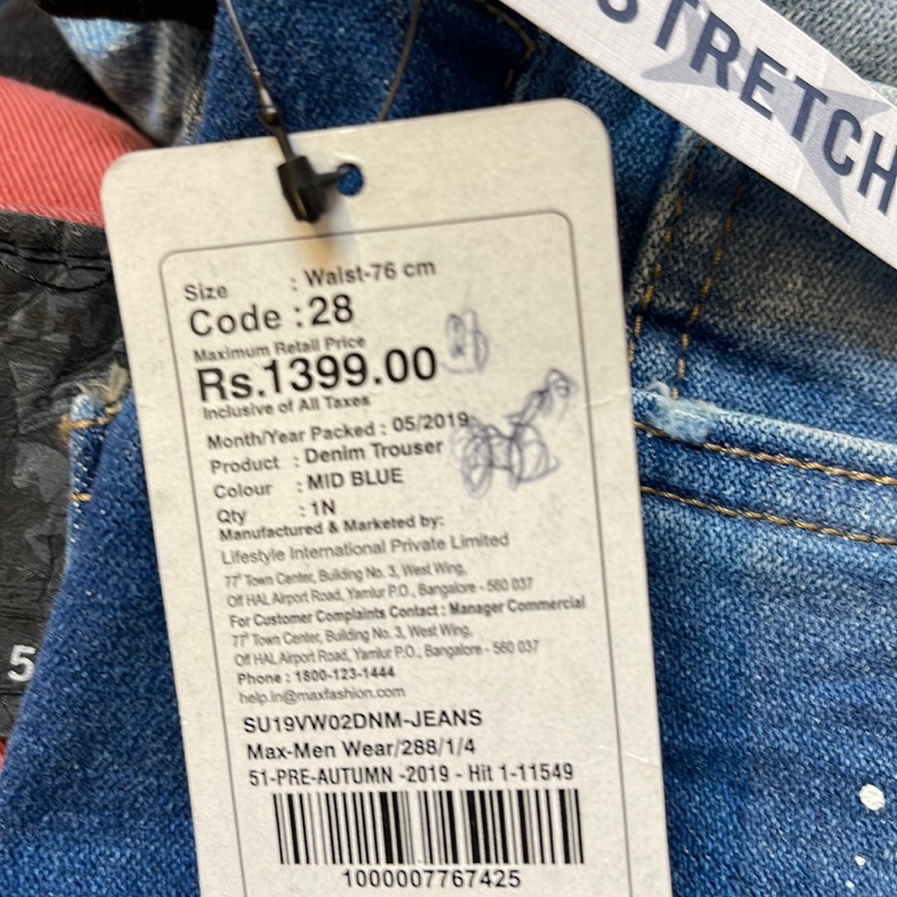 Max Jeans Size 28 Waist-76 cm